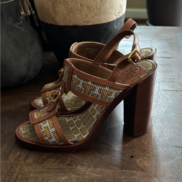 EUC Tory Burch Florian Aztec leather Sandal size 7 - Picture 2 of 14